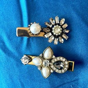 Duo vintage style gold pearl Hair clips